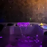 Vila Jacuzzi La Des Charmes (adults Only)