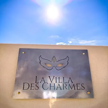 فيلة Jacuzzi La Des Charmes (adults Only) فيا