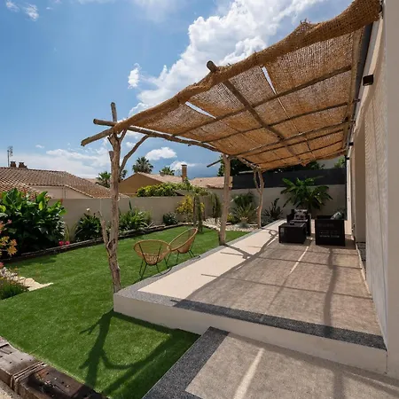Jacuzzi La Des Charmes (adults Only) فيلة *