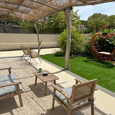 Jacuzzi La Des Charmes (adults Only) فيلة فيا