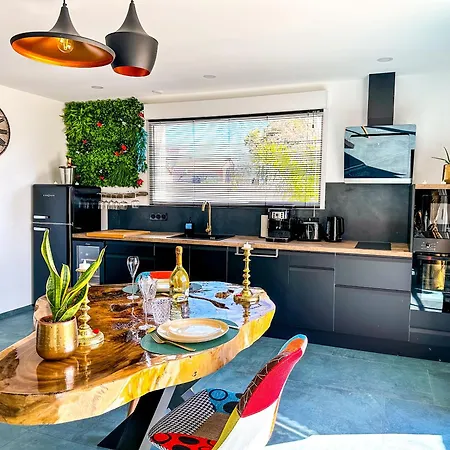 La Des Charmes-34450 Villa Vias