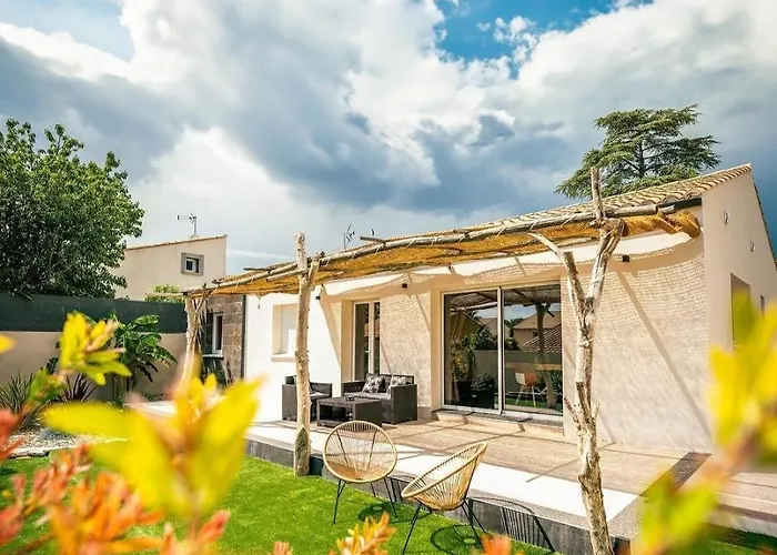 Love Room Jacuzzi La Villa Des Charmes (Adults Only) *
